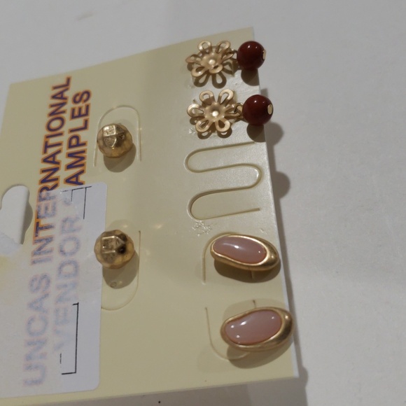 Elegant Set of 3 Gold tone Stud, Drop Earrings - Stylish Women's Fashion Jewelry - Picture 4 of 10